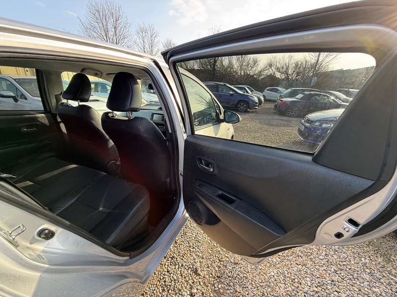 Used Toyota Yaris 2013 for sale - 77781227: Photo 25