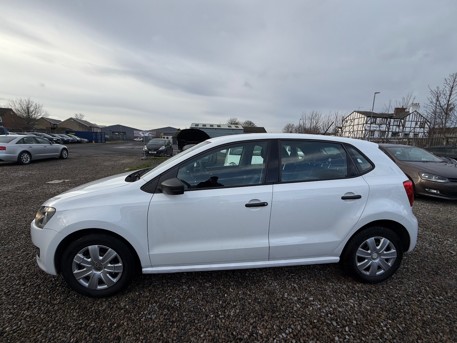 Used Volkswagen Polo 2010 for sale - 76970055: Photo 10