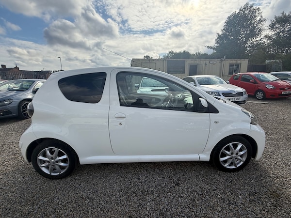 Used Toyota AYGO 2013 for sale - 76156692: Photo 24