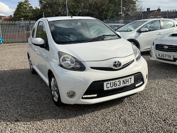 Used Toyota AYGO 2013 for sale - 76156692: Photo 2