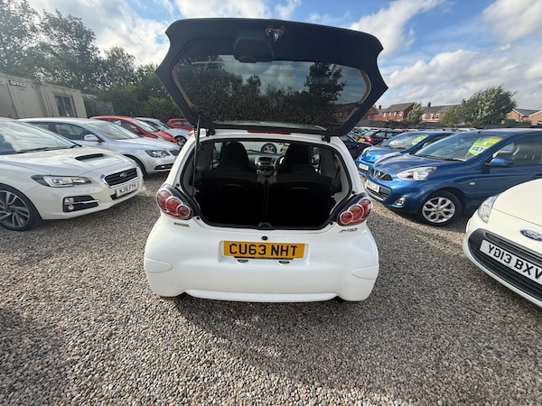Used Toyota AYGO 2013 for sale - 76156692: Photo 30