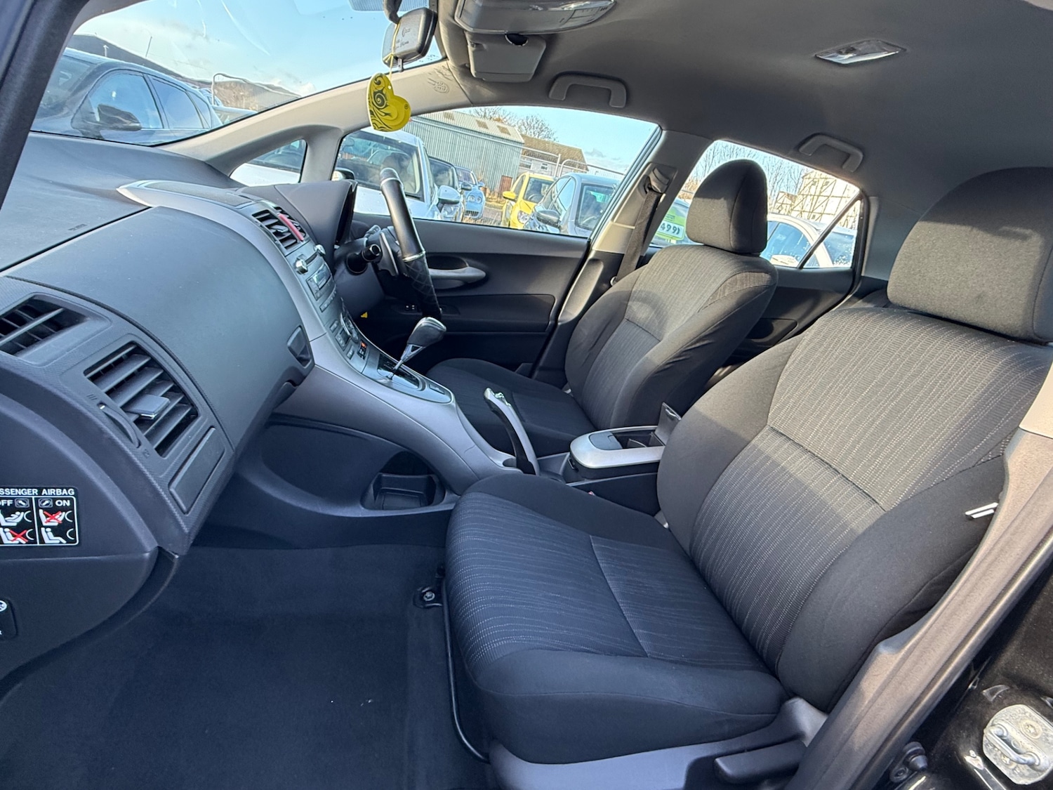 Used Toyota Auris 2009 for sale - 77208664: Photo 24