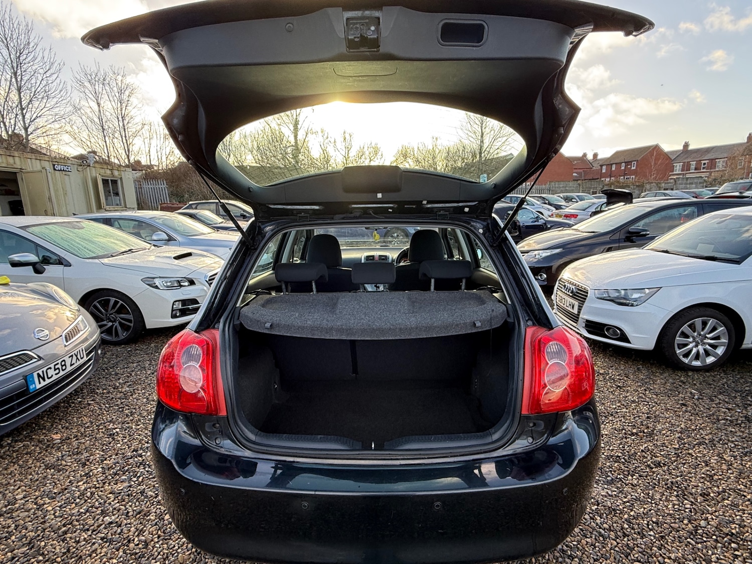 Used Toyota Auris 2009 for sale - 77208664: Photo 28