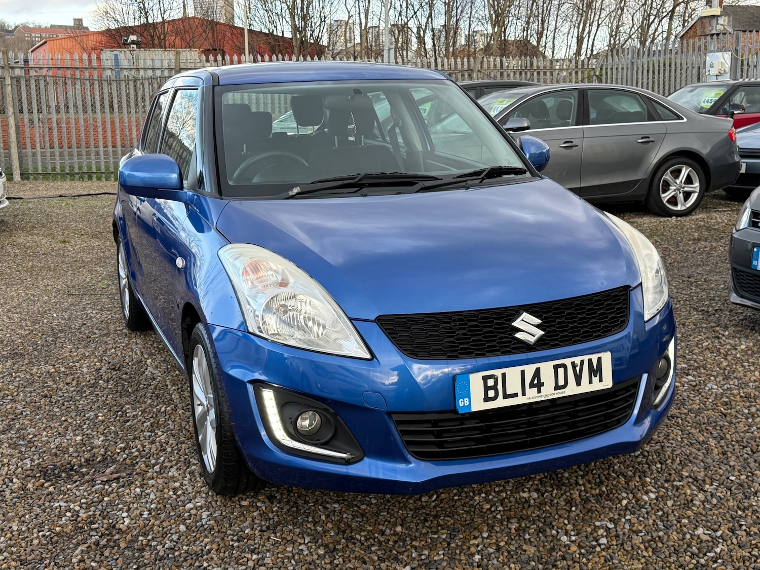 Used Suzuki Swift 2014 for sale - 76971674: Photo 4