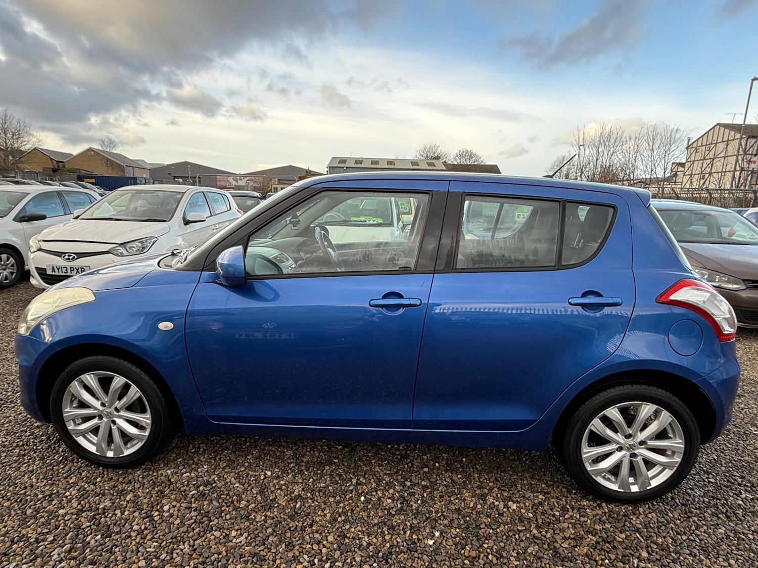 Used Suzuki Swift 2014 for sale - 76971674: Photo 9