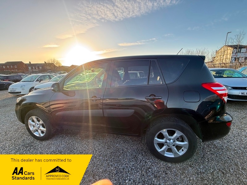 Used Toyota RAV4 2010 for sale - 77953612: Photo 15