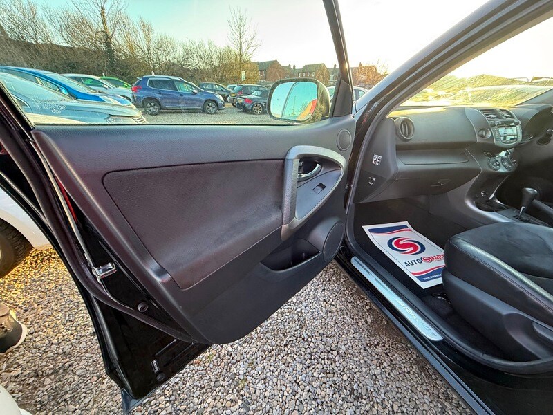 Used Toyota RAV4 2010 for sale - 77953612: Photo 22