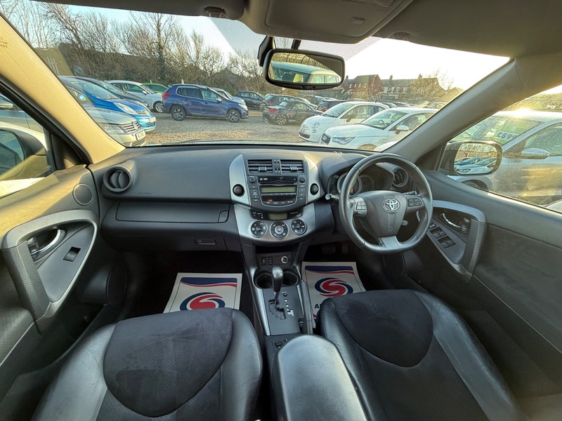 Used Toyota RAV4 2010 for sale - 77953612: Photo 25