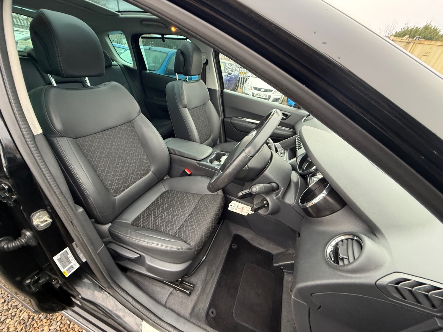 Used Peugeot 3008 2015 for sale - 77069929: Photo 28