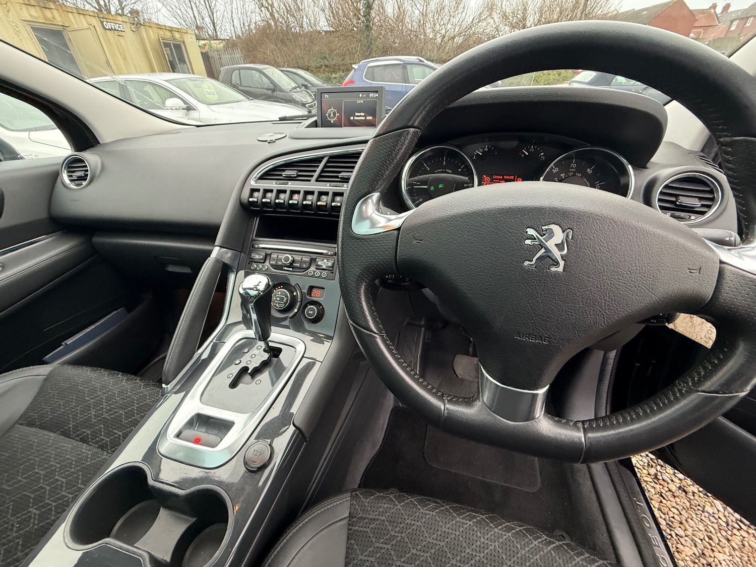 Used Peugeot 3008 2015 for sale - 77069929: Photo 29