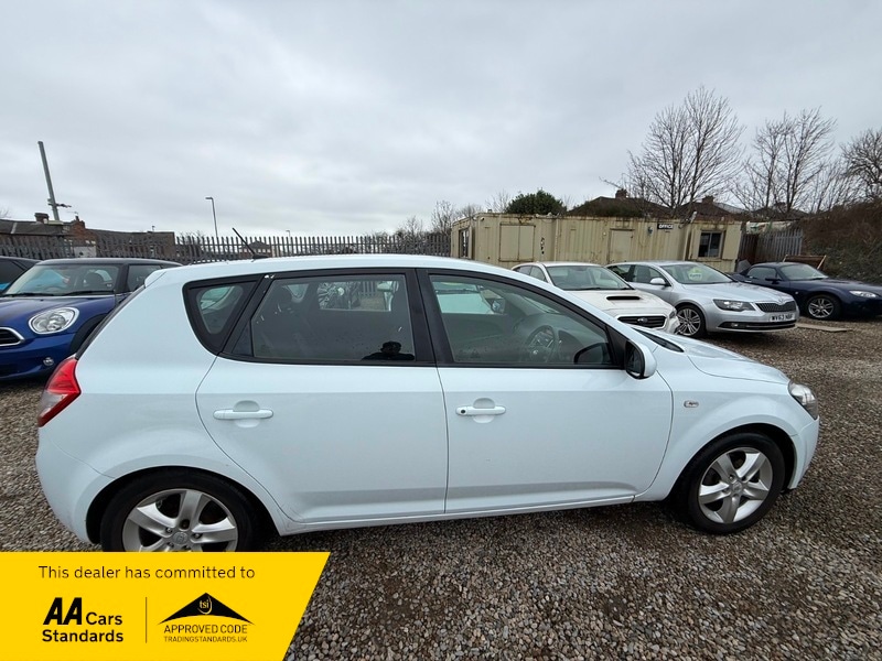 Used Kia Ceed 2011 for sale - 77649747: Photo 12