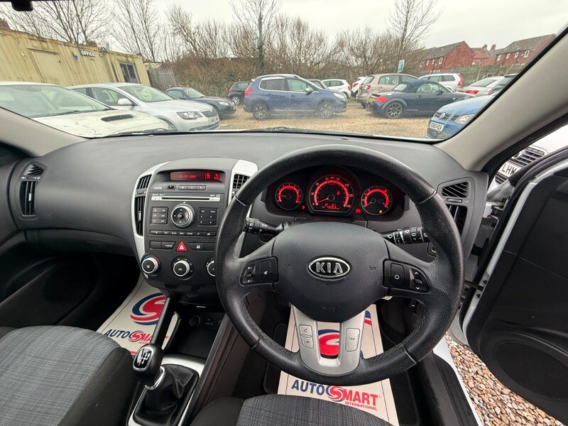 Used Kia Ceed 2011 for sale - 77649747: Photo 30