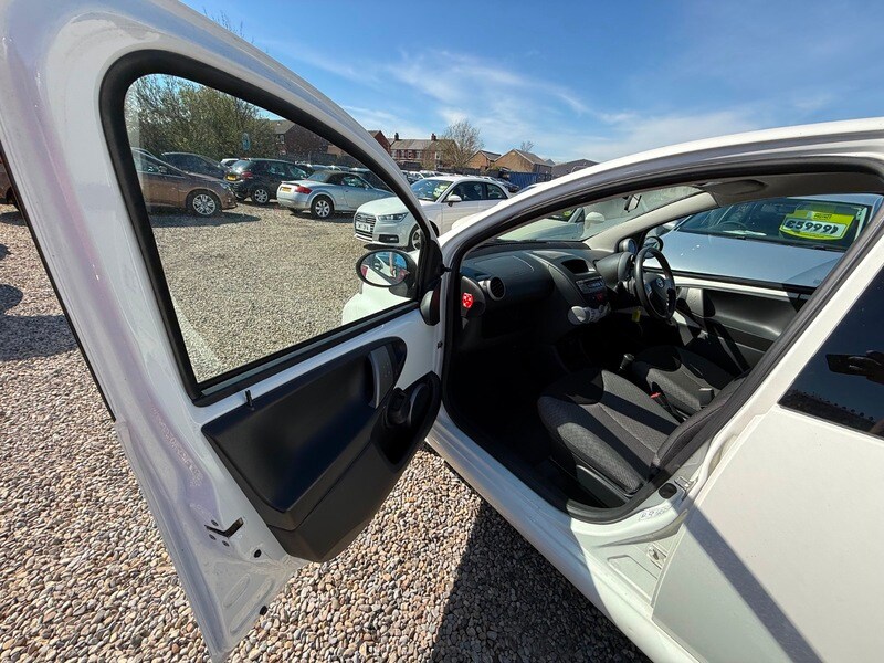 Used Toyota AYGO 2014 for sale - 78154640: Photo 15