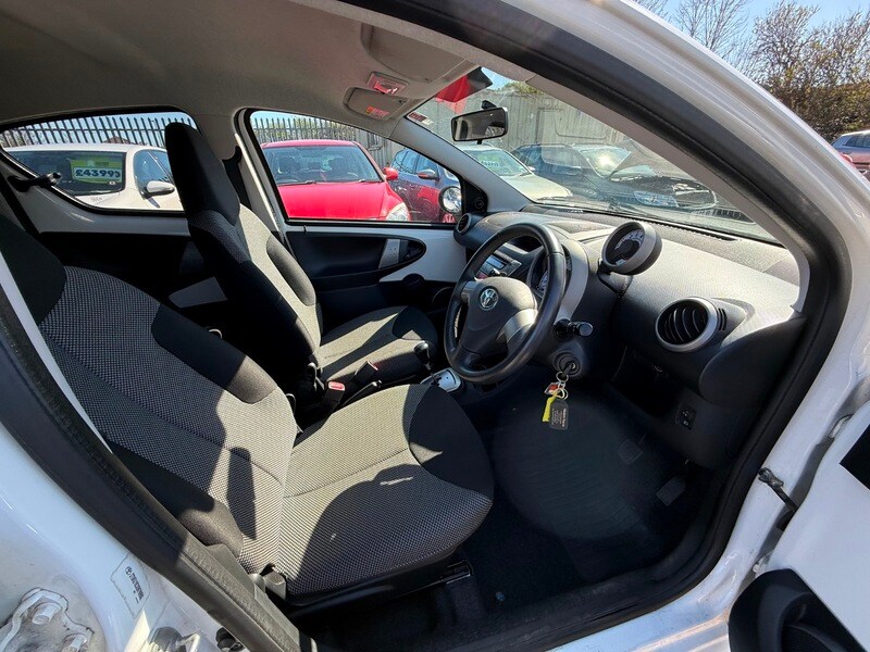 Used Toyota AYGO 2014 for sale - 78154640: Photo 25
