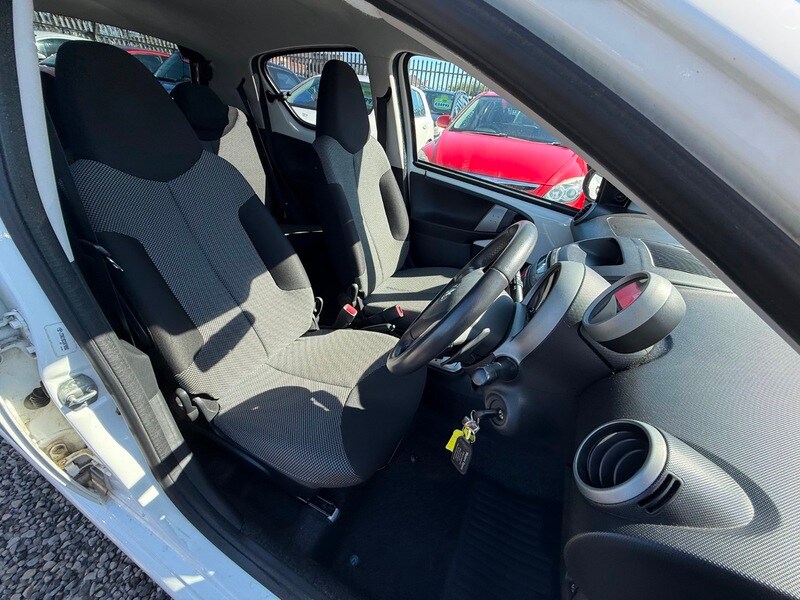 Used Toyota AYGO 2014 for sale - 78154640: Photo 27