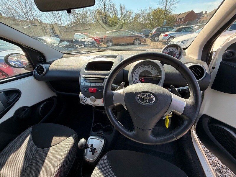 Used Toyota AYGO 2014 for sale - 78154640: Photo 28