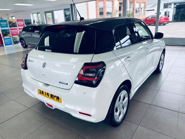 Used Suzuki Swift 2024 for sale - 76296893: Photo 10