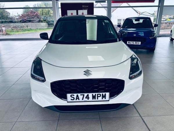 Used Suzuki Swift 2024 for sale - 76296893: Photo 3