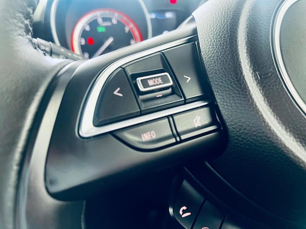 Used Suzuki Swift 2023 for sale - 76296900: Photo 16