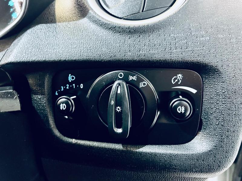 Used Ford Fiesta 2015 for sale - 76296912: Photo 15