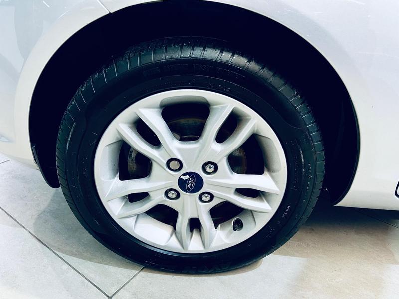 Used Ford Fiesta 2015 for sale - 76296912: Photo 19