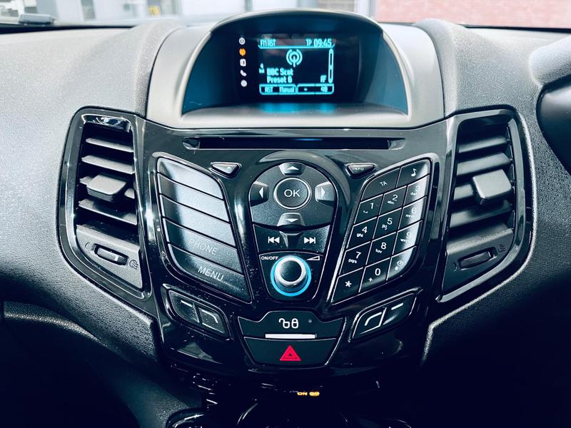 Used Ford Fiesta 2015 for sale - 76296912: Photo 23