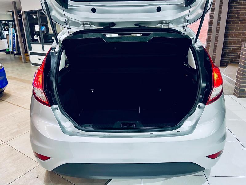 Used Ford Fiesta 2015 for sale - 76296912: Photo 26