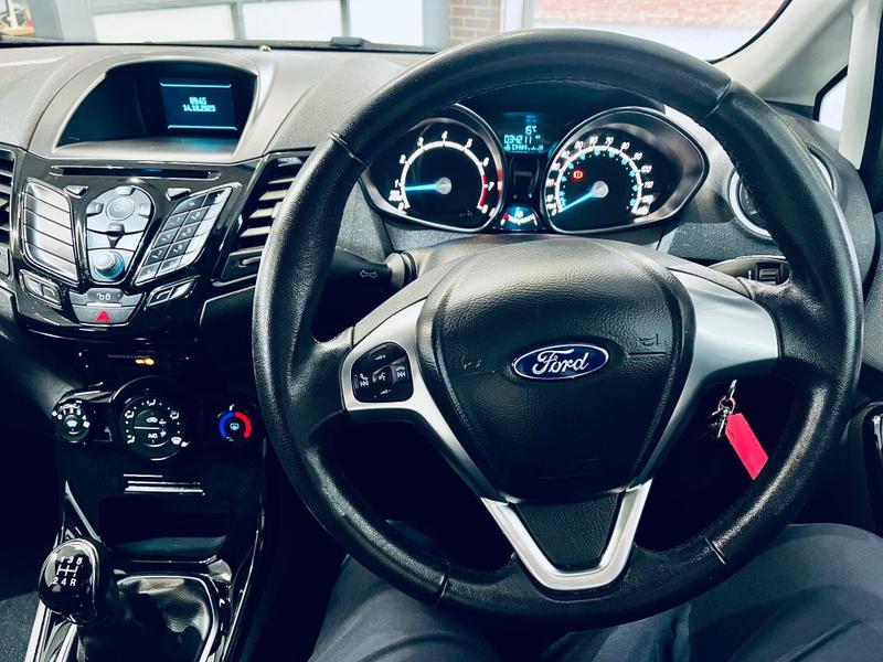 Used Ford Fiesta 2015 for sale - 76296912: Photo 27