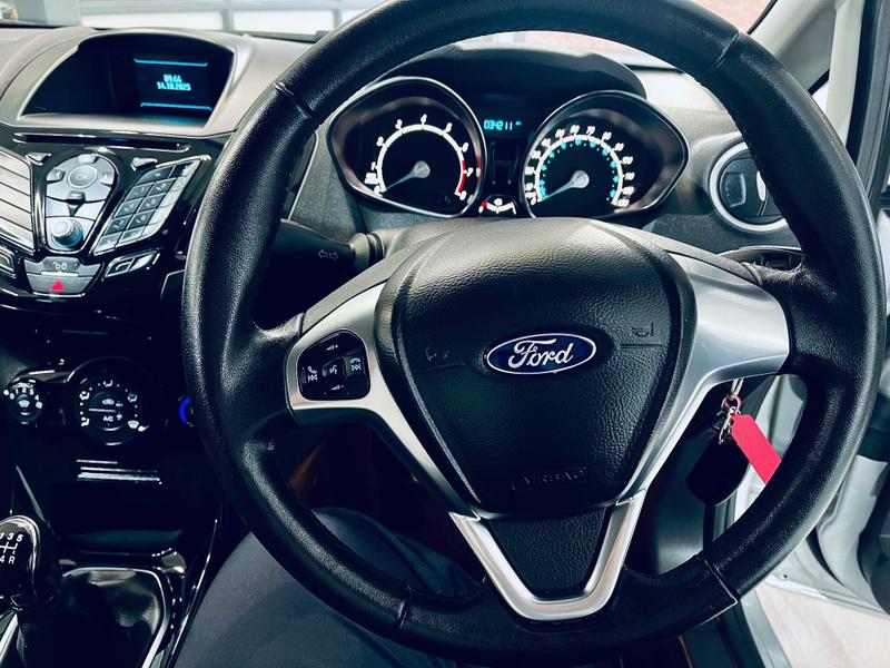 Used Ford Fiesta 2015 for sale - 76296912: Photo 28