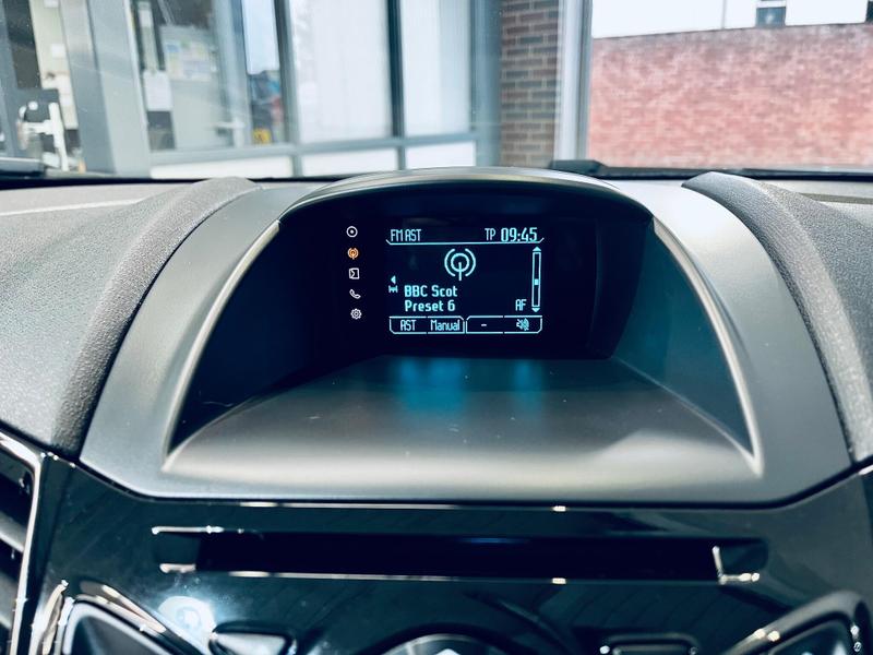 Used Ford Fiesta 2015 for sale - 76296912: Photo 39