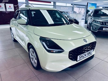 Used Suzuki Swift 2024 for sale - 76296872: Photo
