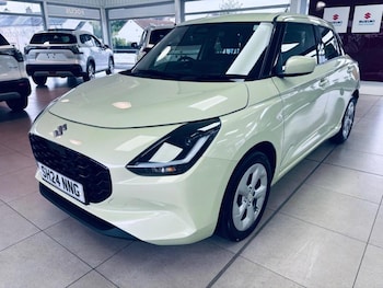 Used Suzuki Swift 2024 for sale - 76296872: Photo
