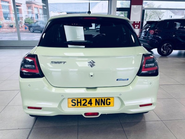 Used Suzuki Swift 2024 for sale - 76296872: Photo 7