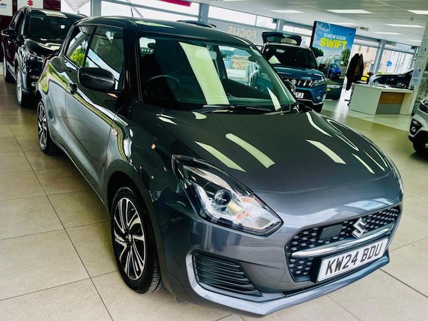 Used Suzuki Swift 2024 for sale - 76296890: Photo 2
