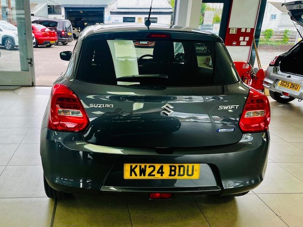 Used Suzuki Swift 2024 for sale - 76296890: Photo 7