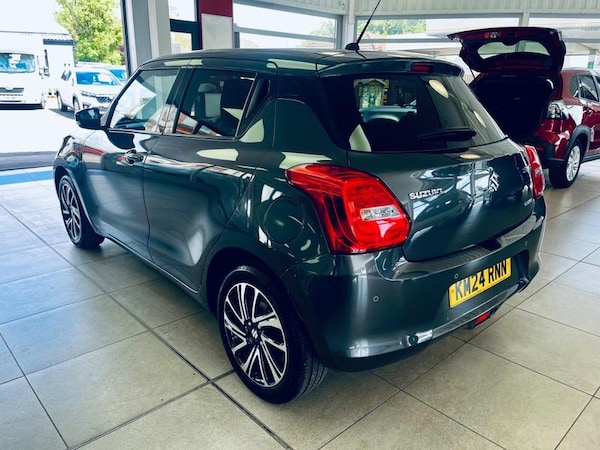 Used Suzuki Swift 2024 for sale - 76296902: Photo 5