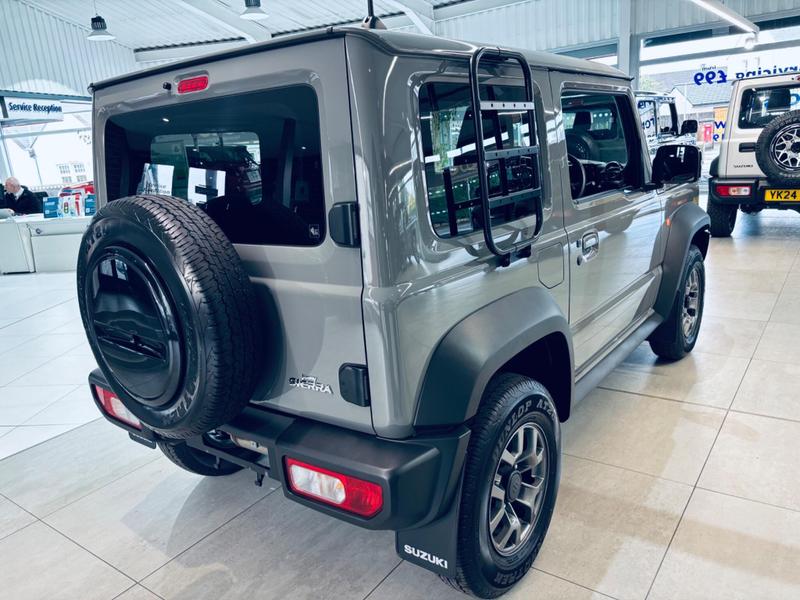 Used Suzuki Jimny for sale - 76296923: Photo 8