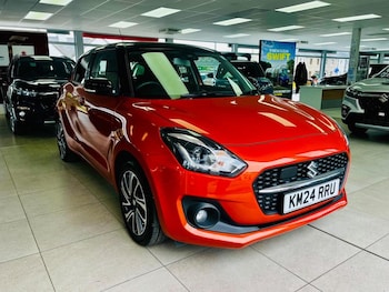 Used Suzuki Swift 2024 for sale - 76296888: Photo
