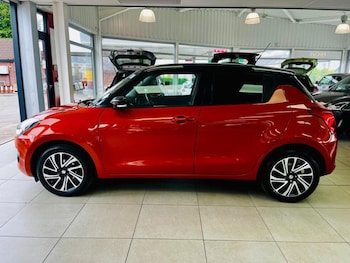 Used Suzuki Swift 2024 for sale - 76296888: Photo