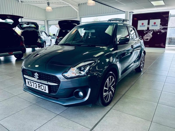 Used Suzuki Swift 2023 for sale - 76296892: Photo 4