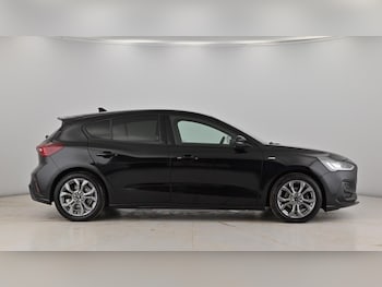 Used Ford Focus 2022 for sale - 74878025: Photo