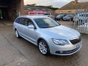 Used Skoda Superb 2014 for sale - 73076456: Photo