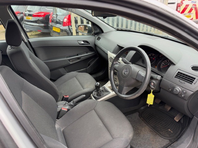 Used Vauxhall Astra 2013 for sale - 77676855: Photo 7