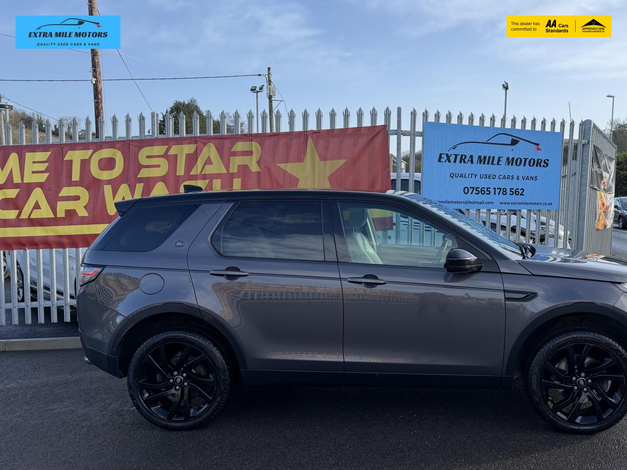 Used Land Rover Discovery Sport 2017 for sale - 77381178: Photo 2