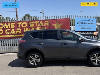 Used Toyota RAV4 2016 for sale - 79220042: Photo