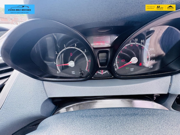 Used Ford Fiesta 2010 for sale - 74919063: Photo 18