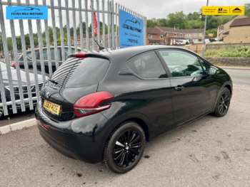 Used Peugeot 208 2017 for sale - 74911943: Photo