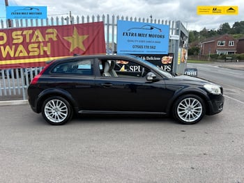Used Volvo C30 2010 for sale - 79842205: Photo