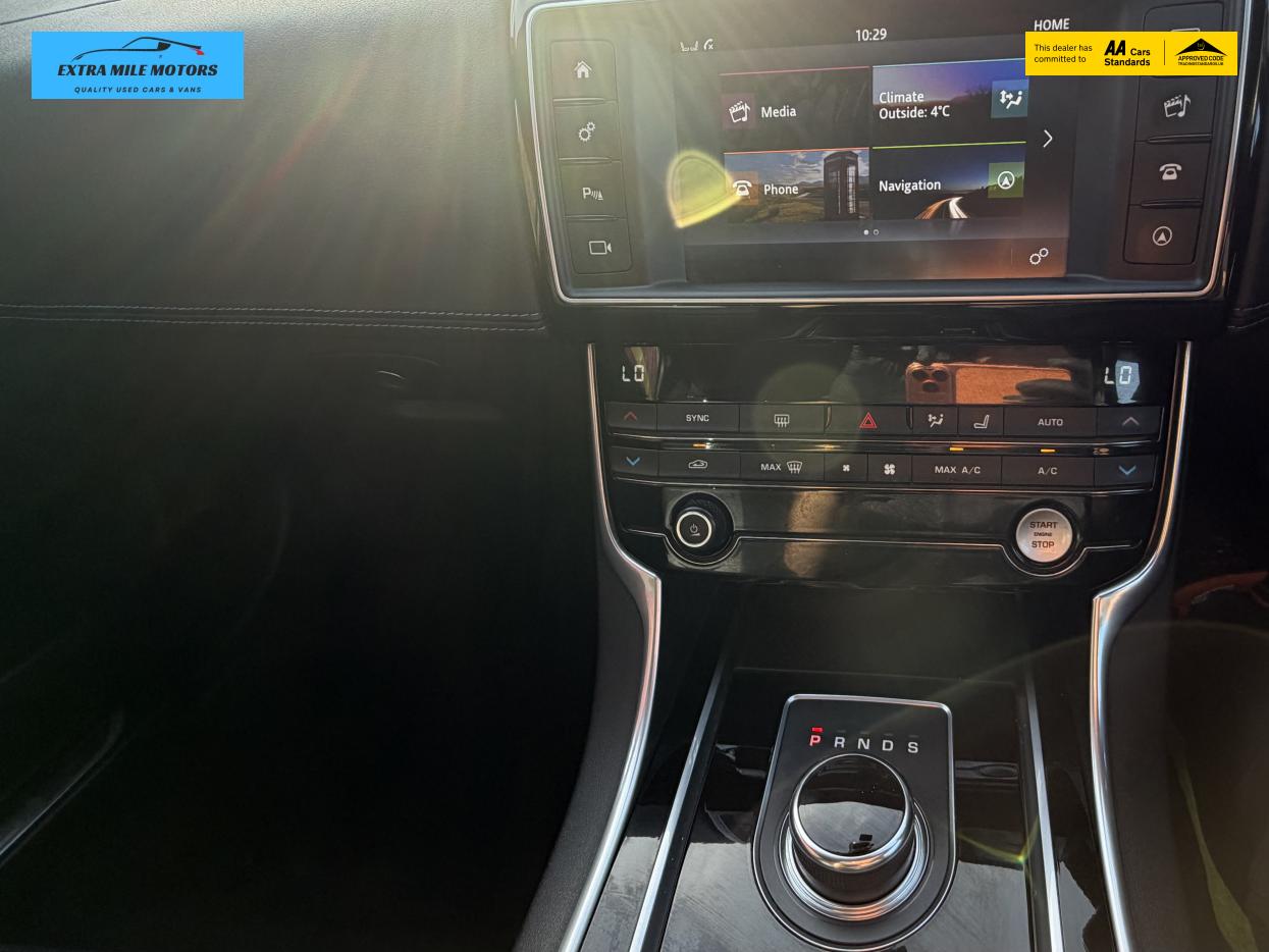 Used Jaguar XE 2016 for sale - 77381179: Photo 24