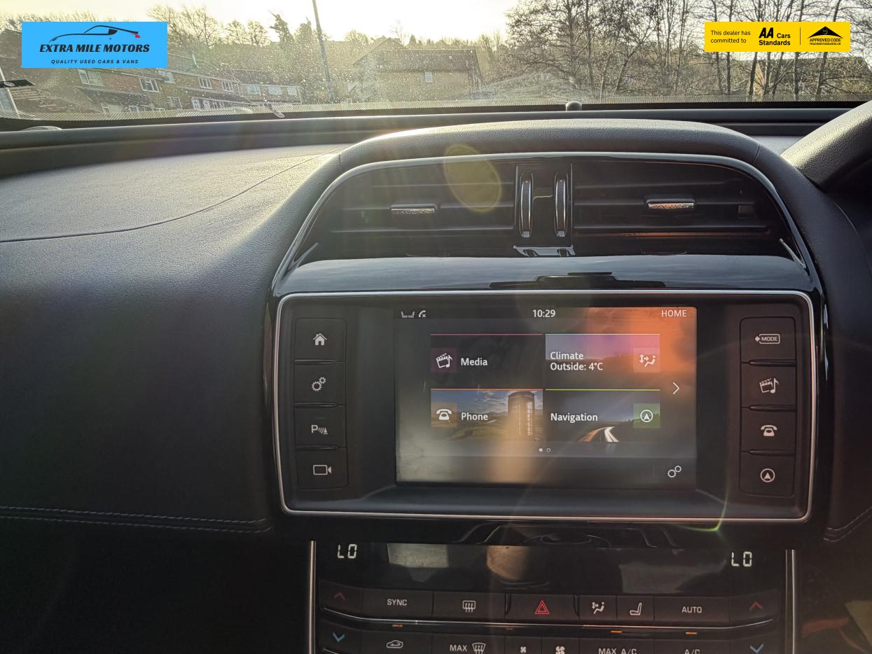 Used Jaguar XE 2016 for sale - 77381179: Photo 31